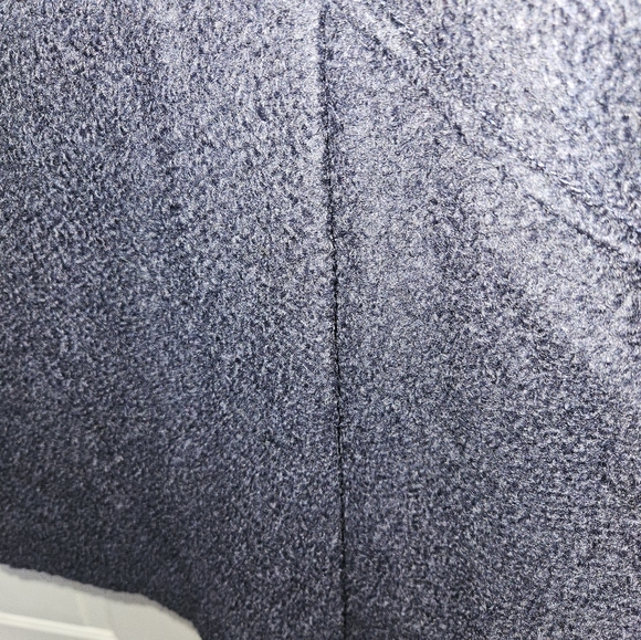 Navy Guess coat with pleats in the back - Picture 3 of 3